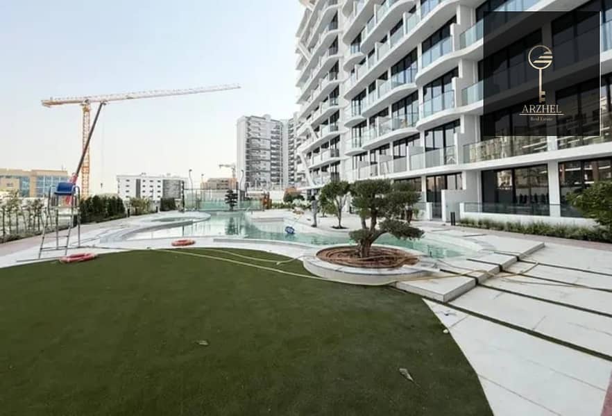 MODERN | STUDIO | POOL VIEW - Image 12