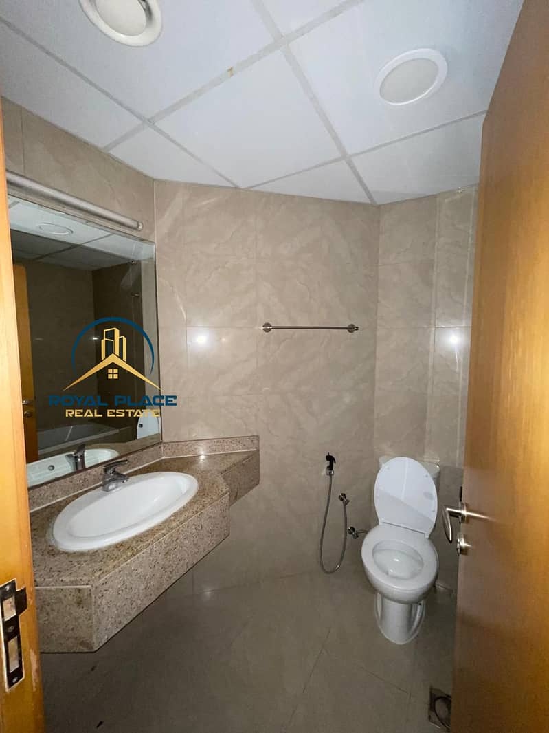 Sea View | Negotiable price | 3BHK+Maid Room - Image 7