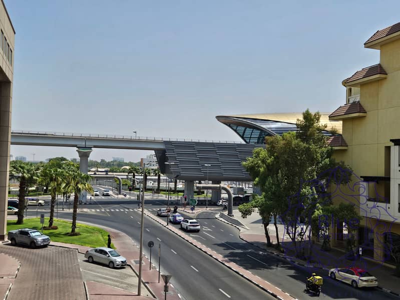 Family living 3BR Lavish spacious Huge hall & room prime location oud metha