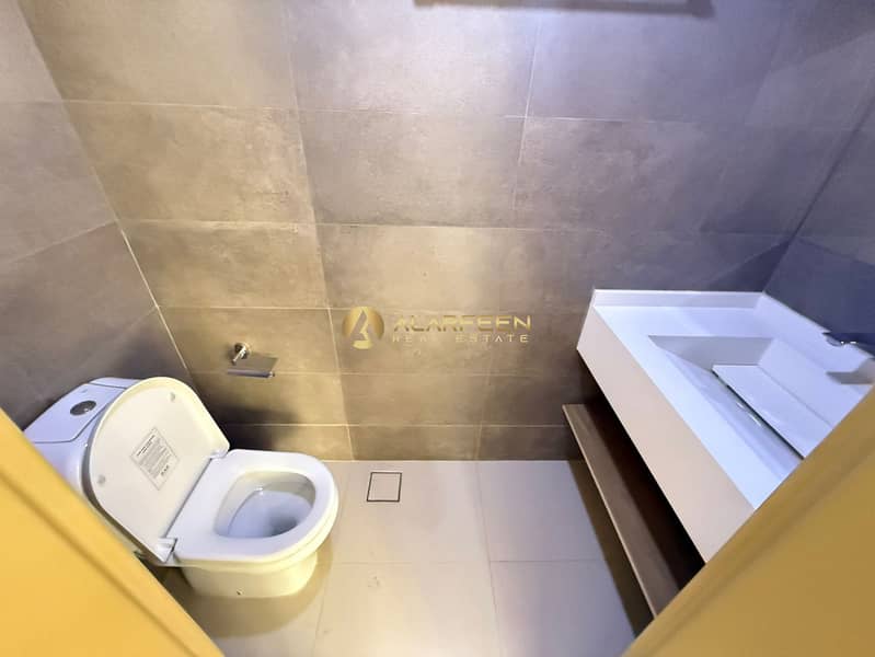 Corner Unit | Vacant | Near to exit - Image 7