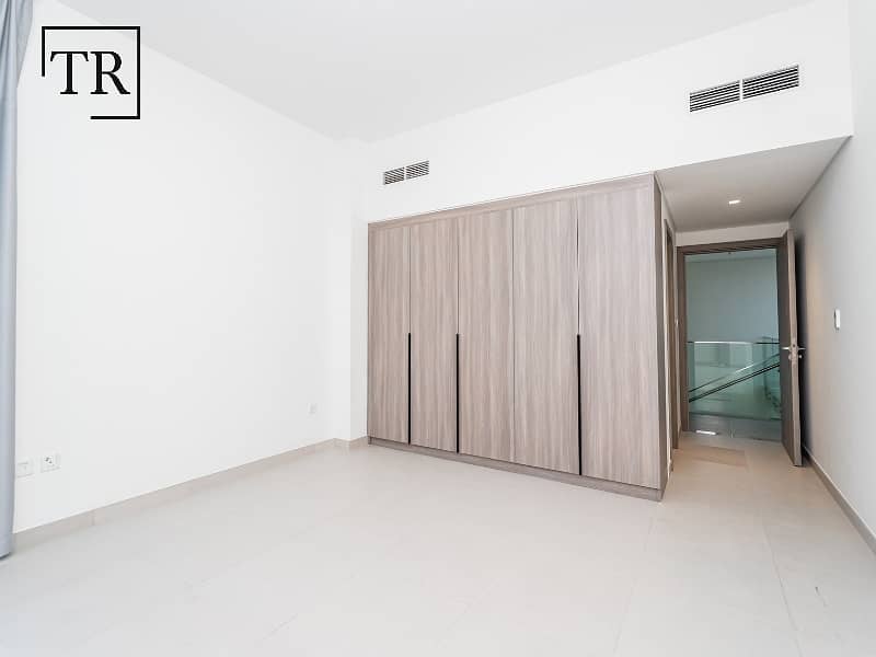 Single Row | Corner | Maids Ensuite | Spacious - Image 13