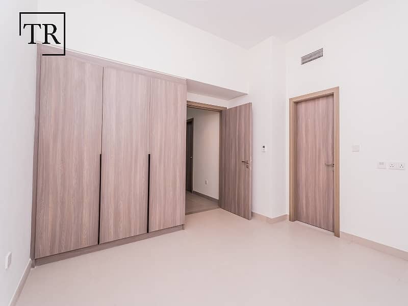 Single Row | Corner | Maids Ensuite | Spacious - Image 18