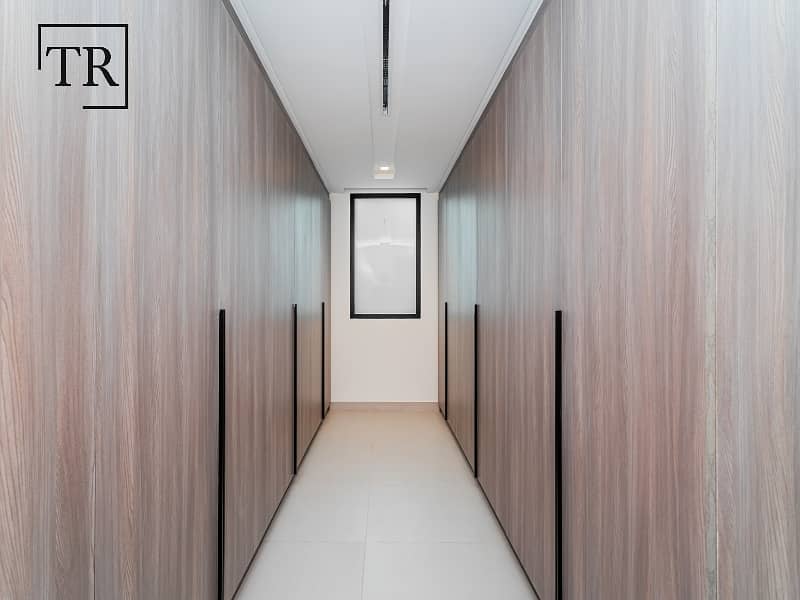 Single Row | Corner | Maids Ensuite | Spacious - Image 19