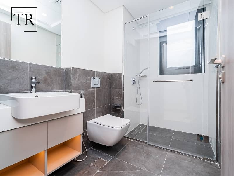 Single Row | Corner | Maids Ensuite | Spacious - Image 22