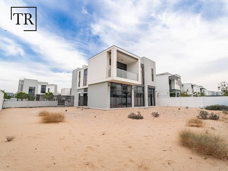 Single Row | Corner | Maids Ensuite | Spacious - Image 28