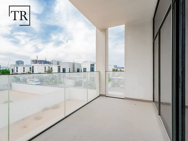 Single Row | Corner | Maids Ensuite | Spacious - Image 29