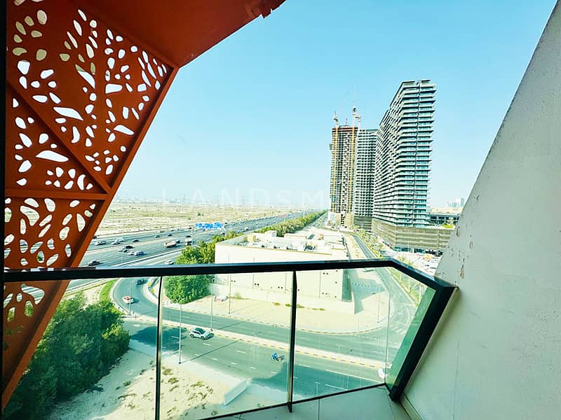 Vacant | Spacious 1 Bedroom Apartment | Corner - Image 7