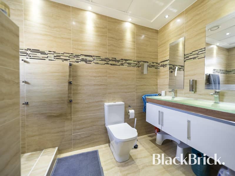 Exclusive Villa | Private Pool | Gym - Image 16