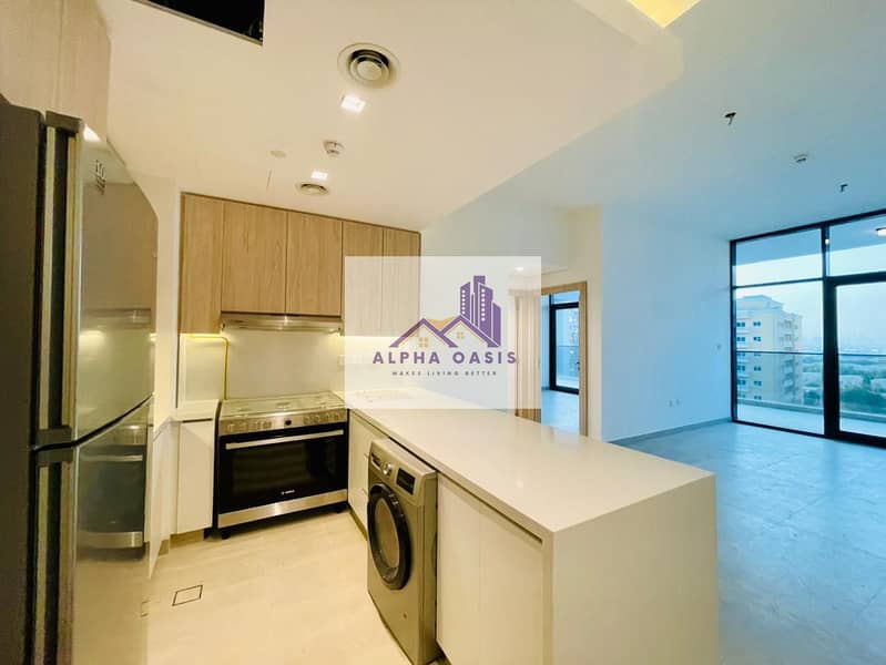 Brand New/ Ready to Move/ Fitted Kitchen/ Double Balcony