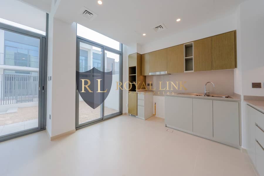 VACANT ON 1ST-JAN 3BR+MAIDS | CLOSE TO AMENITIES