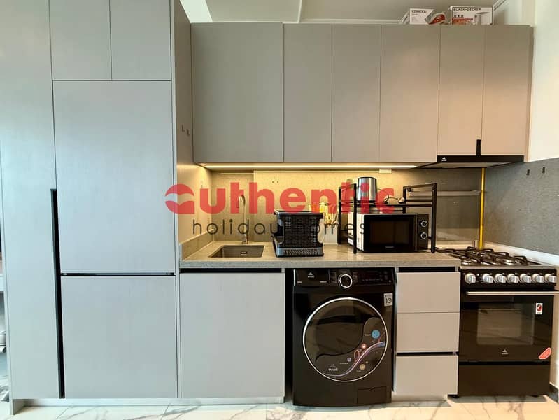 Vintage Charm and Modern Comfort of living - Image 6