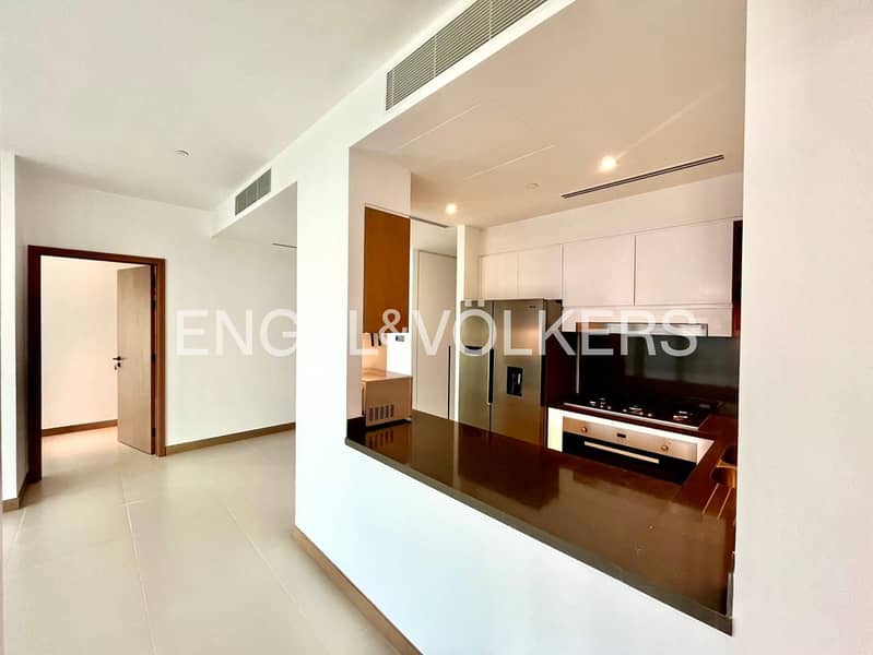 Rare Views | High Floor | Iconic Location - Image 6