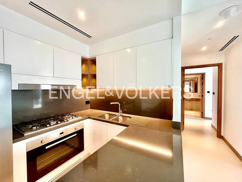 Rare Views | High Floor | Iconic Location - Image 8