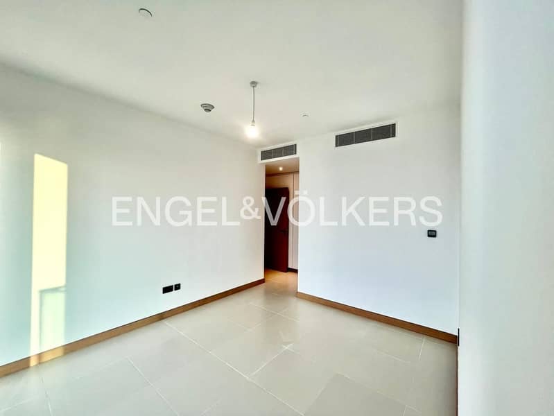 Rare Views | High Floor | Iconic Location - Image 14