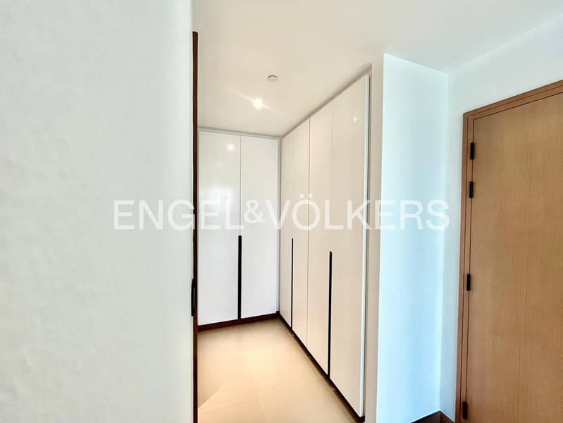 Rare Views | High Floor | Iconic Location - Image 22