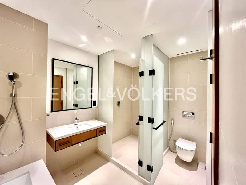 Rare Views | High Floor | Iconic Location - Image 25