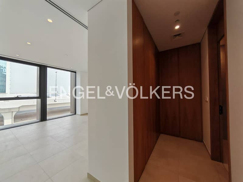 EXCLUSIVE | Spacious | Store room | Vacant