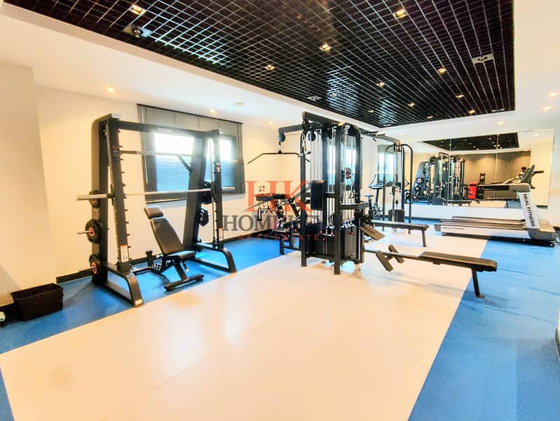 Premium Studio for Rent || Free Chillers Gas Wifi Parking & Cleaning || Nearest Metro - Image 11