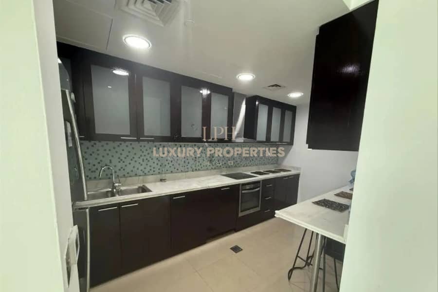 Spacious | 1 Bed + Study | Vacant