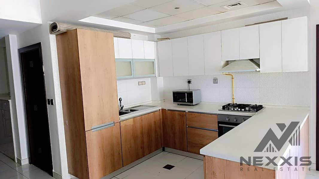 Fully Furnished – Spacious Layout- Near Metro - Image 9