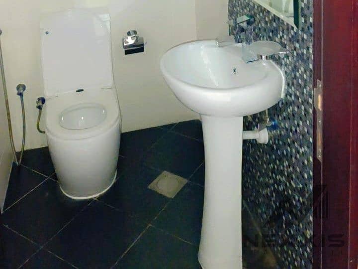 Fully Furnished – Spacious Layout- Near Metro - Image 12