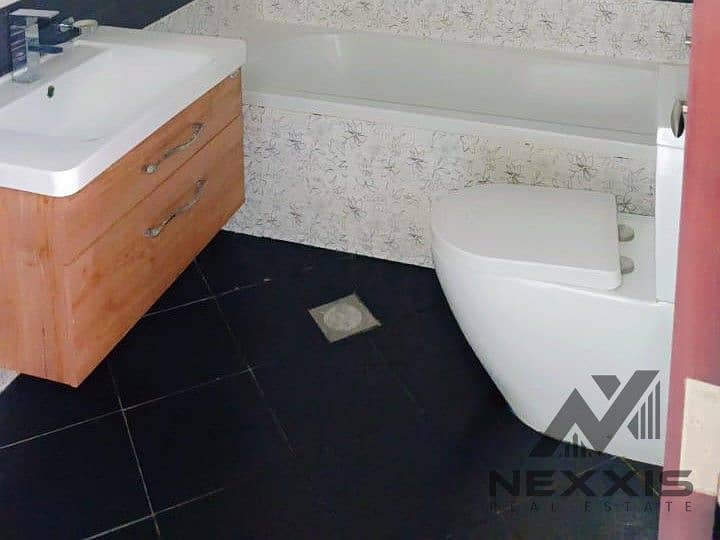 Fully Furnished – Spacious Layout- Near Metro - Image 13