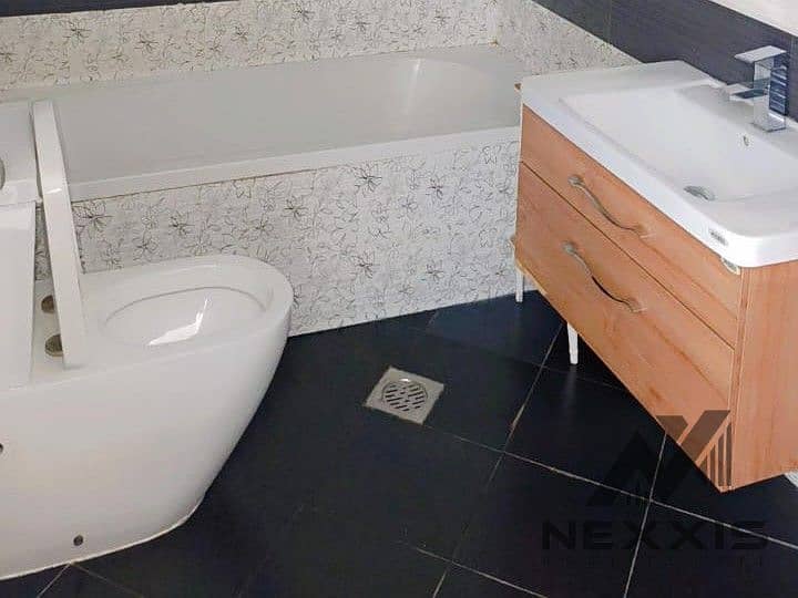 Fully Furnished – Spacious Layout- Near Metro - Image 14