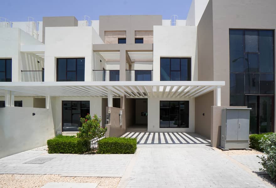 Vacant | Brand New Townhouse | Community View