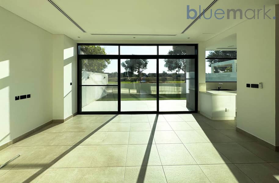 Direct Golf Couse View | Luxury 3 Beds House for Sale - Image 6