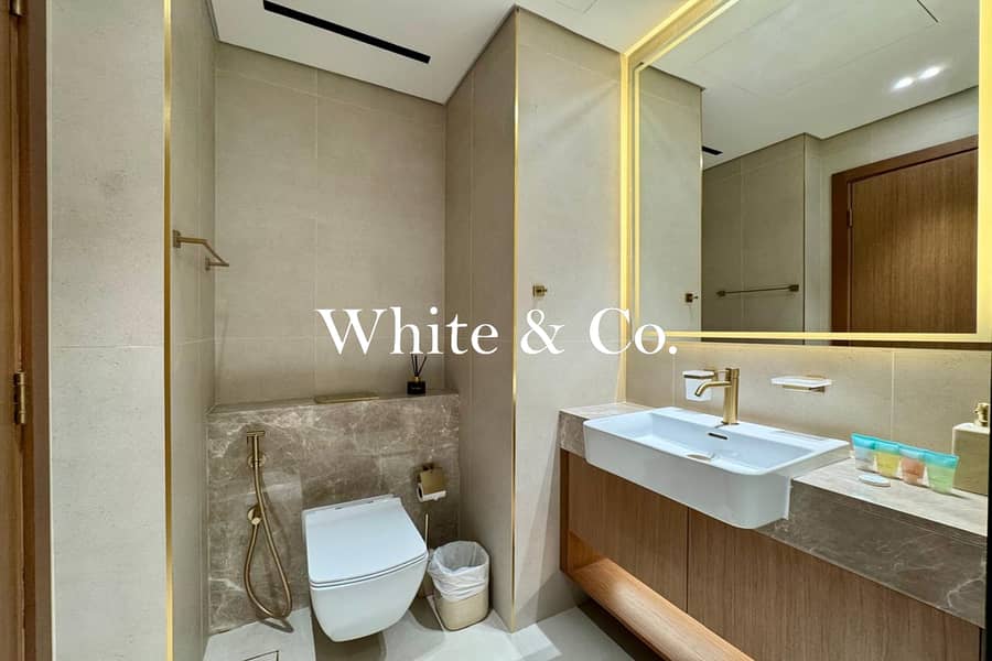 Luxury | Upgraded Studio | Canal Views - Image 8