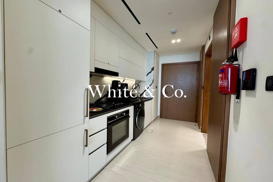 Luxury | Upgraded Studio | Canal Views - Image 11