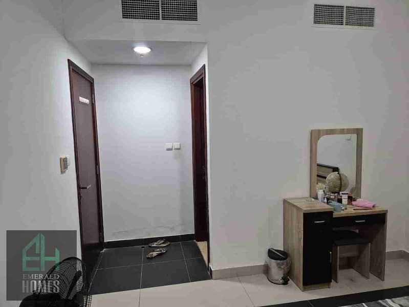 Specious 1bhk fully furnished ll ready to move - Image 8