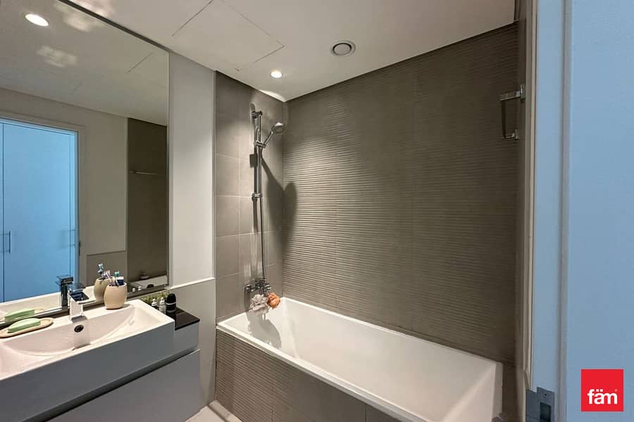 Unfurnished | Vacant On Jan | Spacious | Bright - Image 8