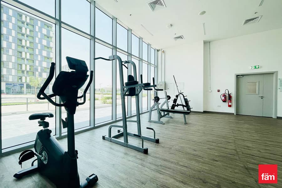 Unfurnished | Vacant On Jan | Spacious | Bright - Image 11