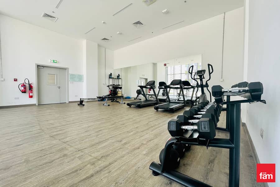 Unfurnished | Vacant On Jan | Spacious | Bright - Image 14