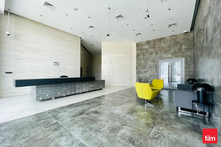 Unfurnished | Vacant On Jan | Spacious | Bright - Image 18