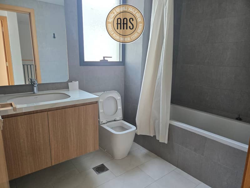 END CORNER SINGLE ROW 4BR+MAID VILLA JUST 215K - Image 15