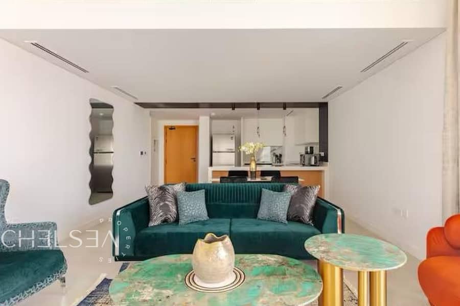 BEACHFRONT LIVING | CITY GEM | PRIME LOCATION