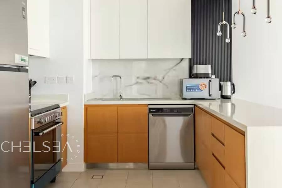 BEACHFRONT LIVING | CITY GEM | PRIME LOCATION