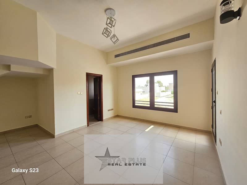 PRIVATE ENTRANCE 4 BEDROOM VILL WITH MAID ROOM ALL ROOM MASTER ALSO PRIVATE SWIMMING POOL