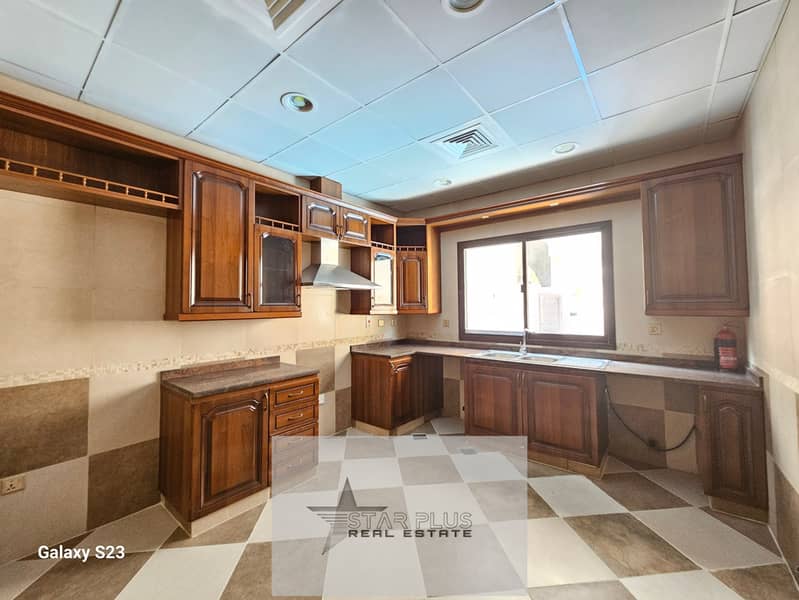 PRIVATE ENTRANCE 4 BEDROOM VILL WITH MAID ROOM ALL ROOM MASTER ALSO PRIVATE SWIMMING POOL - Image 6