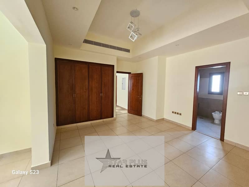 PRIVATE ENTRANCE 4 BEDROOM VILL WITH MAID ROOM ALL ROOM MASTER ALSO PRIVATE SWIMMING POOL - Image 8
