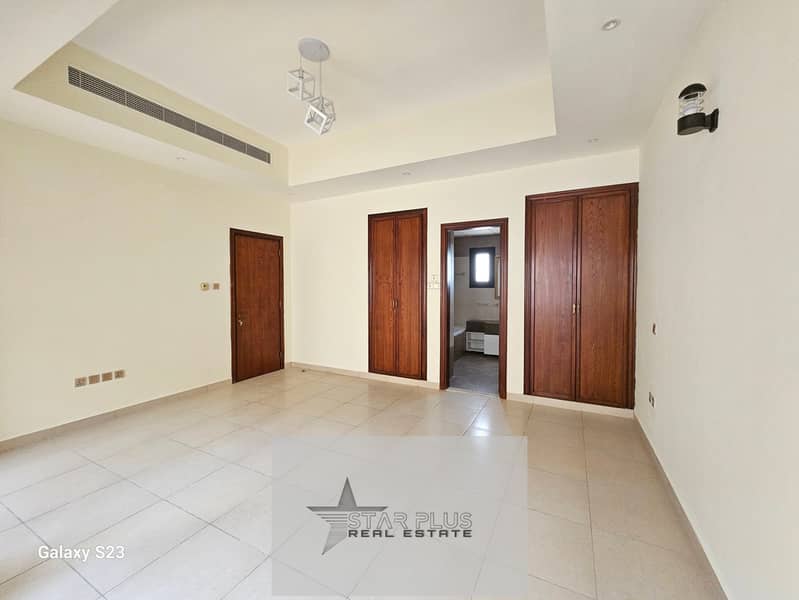 PRIVATE ENTRANCE 4 BEDROOM VILL WITH MAID ROOM ALL ROOM MASTER ALSO PRIVATE SWIMMING POOL - Image 11