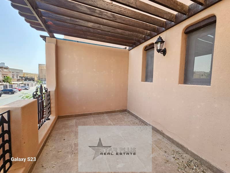 PRIVATE ENTRANCE 4 BEDROOM VILL WITH MAID ROOM ALL ROOM MASTER ALSO PRIVATE SWIMMING POOL - Image 17