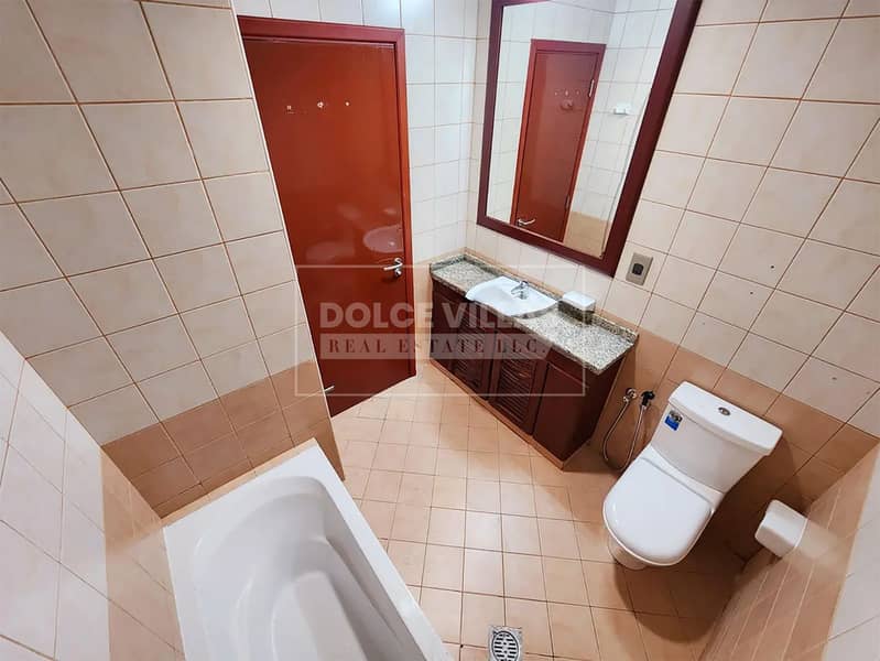 READY TO MOVE | SPACIOUS LAYOUT | FAMILY COMMUNITY - Image 10