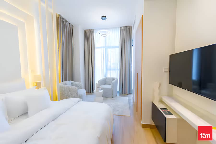 Renovated | Vacant | Fully Furnished | Corner Unit