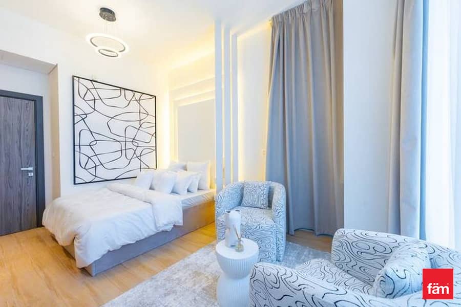 Renovated | Vacant | Fully Furnished | Corner Unit