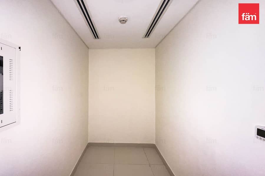 Big family apt | High floor | Near Dubai Mall - Image 19