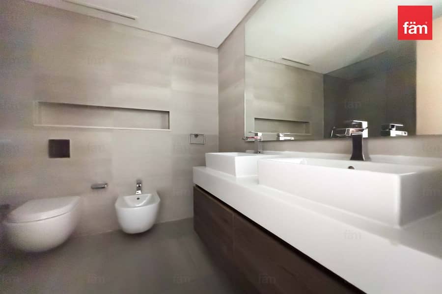 Big family apt | High floor | Near Dubai Mall - Image 23