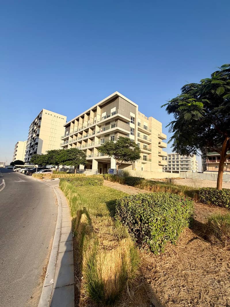 High-Return 2BR Apartment for Sale in Dubai South - Image 20